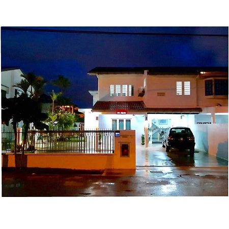 Kb50 Guesthouse クアンタン エクステリア 写真
